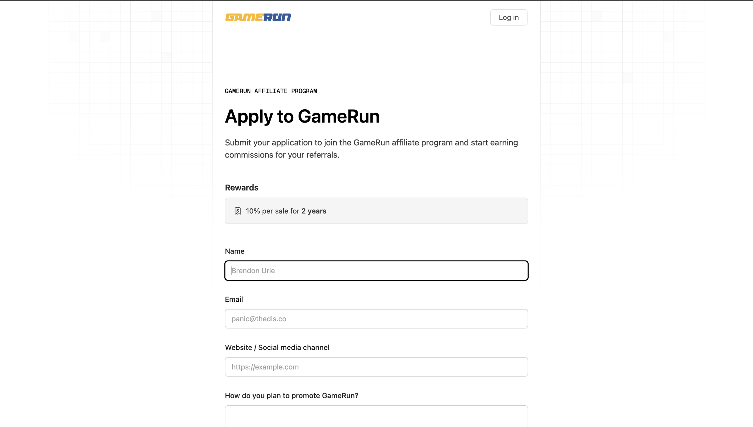 Webpage for applying to the GameRun affiliate program with fields for name, email, social media, and promotion plan.